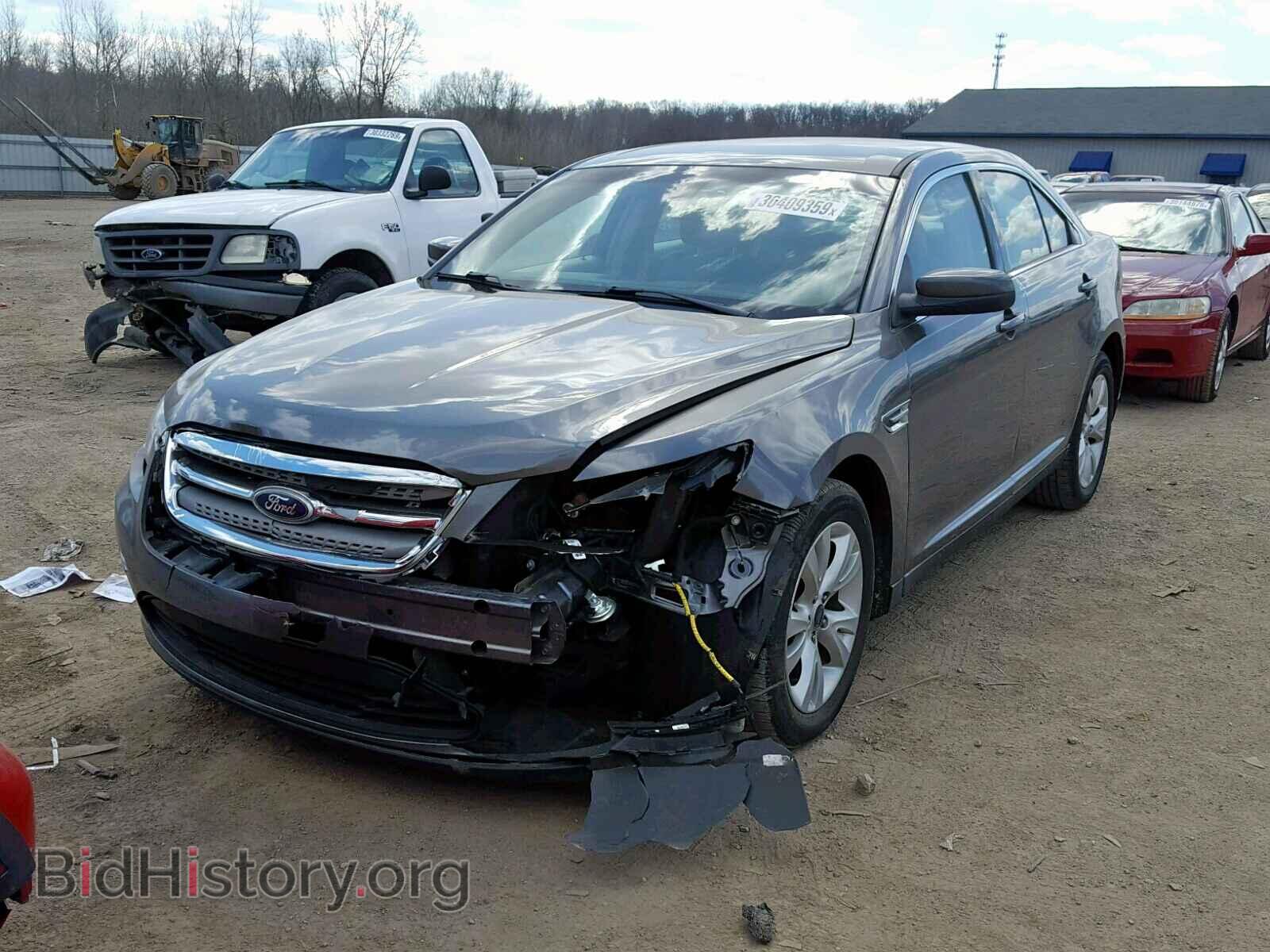 2011 FORD TAURUS - VIN: 1FAHP2EW6BG143770 - Фото 2