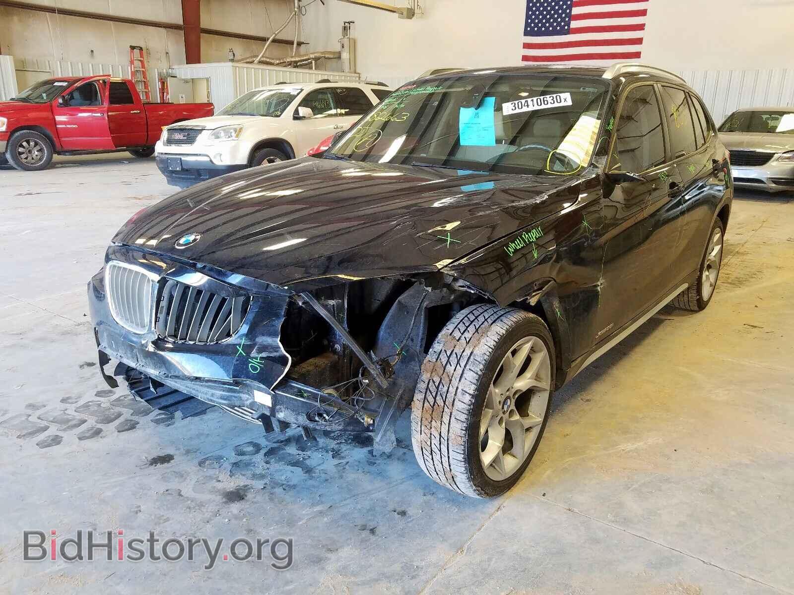 2013 BMW X1 - VIN: WBAVL1C52DVR82663 - Фото 2