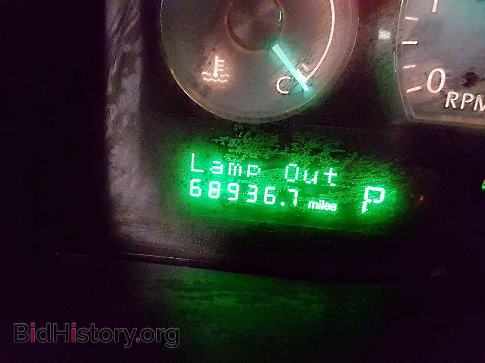 2004 FORD TBIRD - VIN: 1FAHP60A84Y104033 - Photo 8