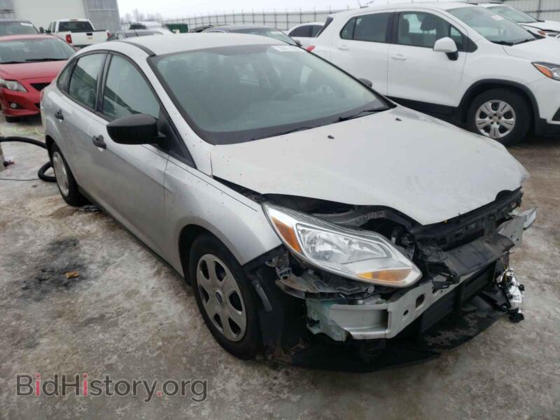 2012 Ford FOCUS Focus S (VIN 1FAHP3E2XCL409075) — фото 1 из 10, Copart, повреждение: передняя часть
