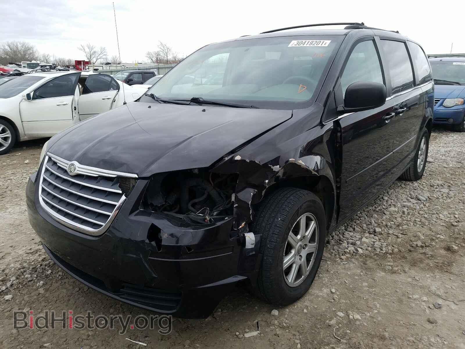 2010 CHRYSLER MINIVAN - VIN: 2A4RR2D17AR344728 - Photo 2
