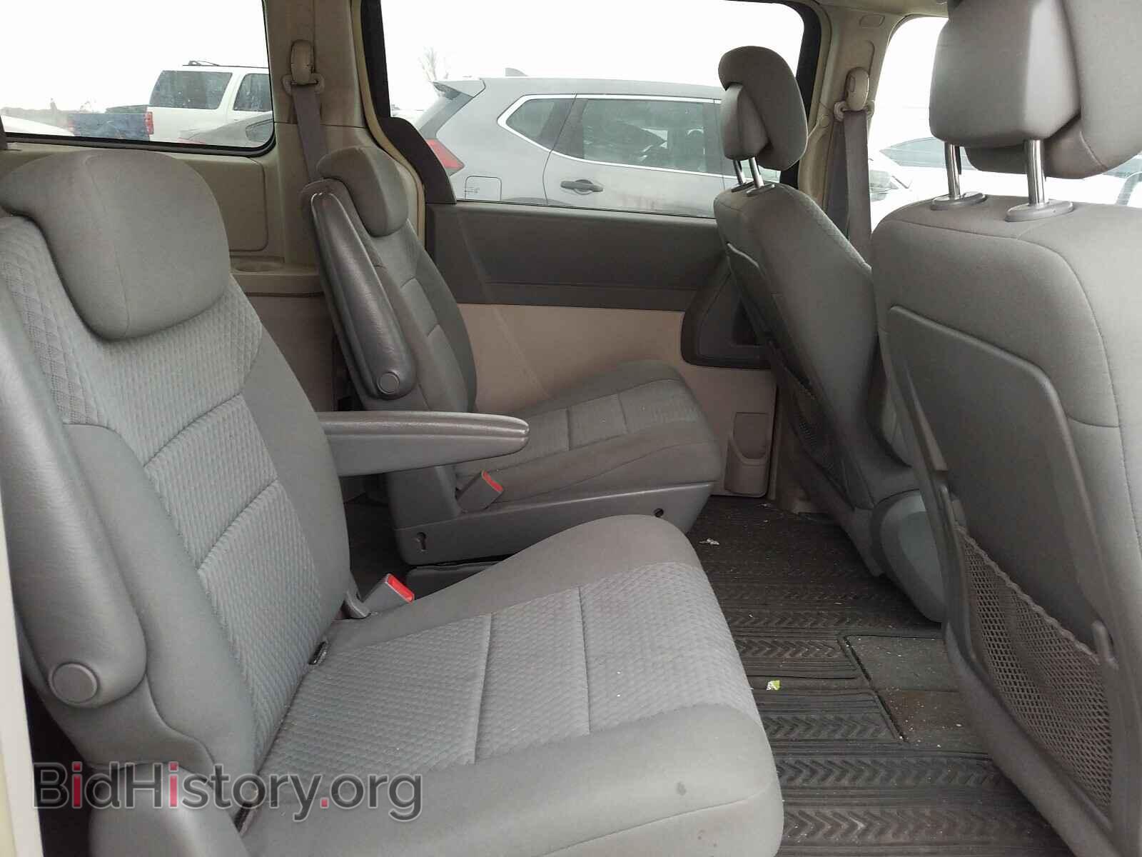 2010 CHRYSLER MINIVAN - VIN: 2A4RR2D17AR344728 - Photo 6