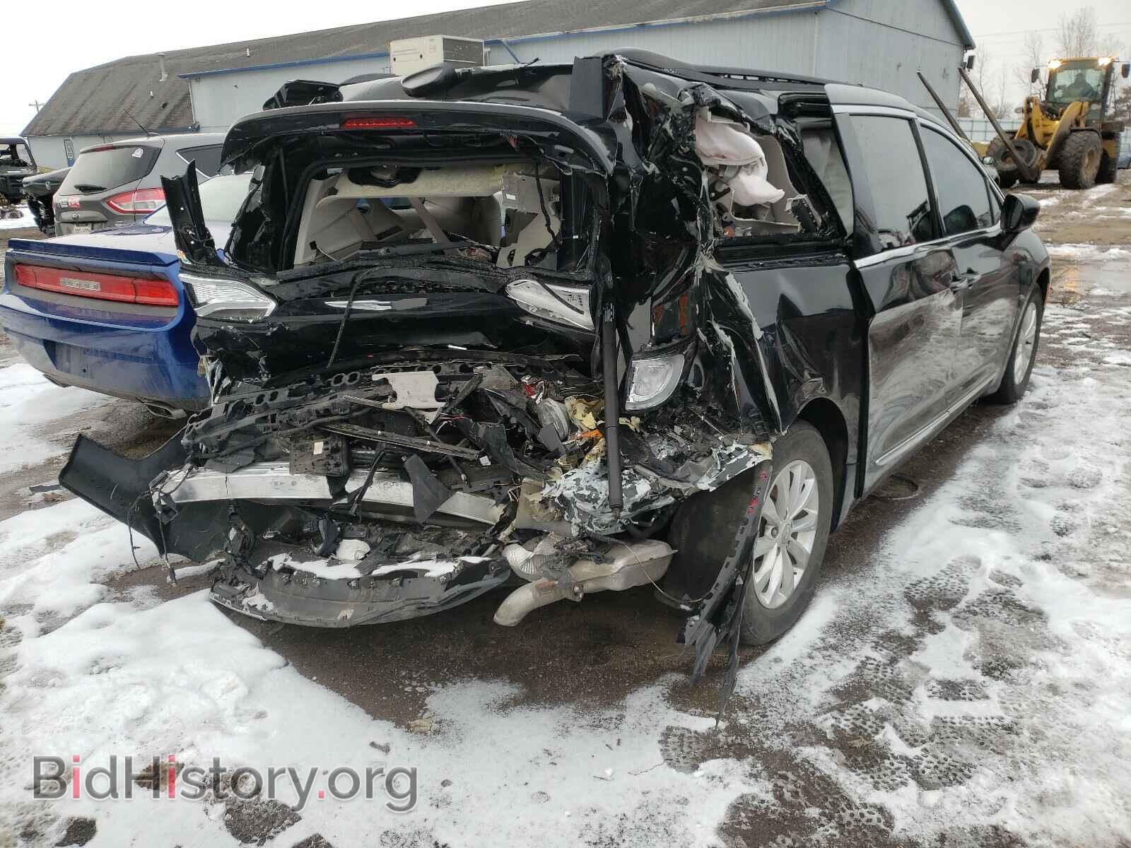 2017 CHRYSLER PACIFICA - VIN: 2C4RC1BGXHR503471 - Фото 4