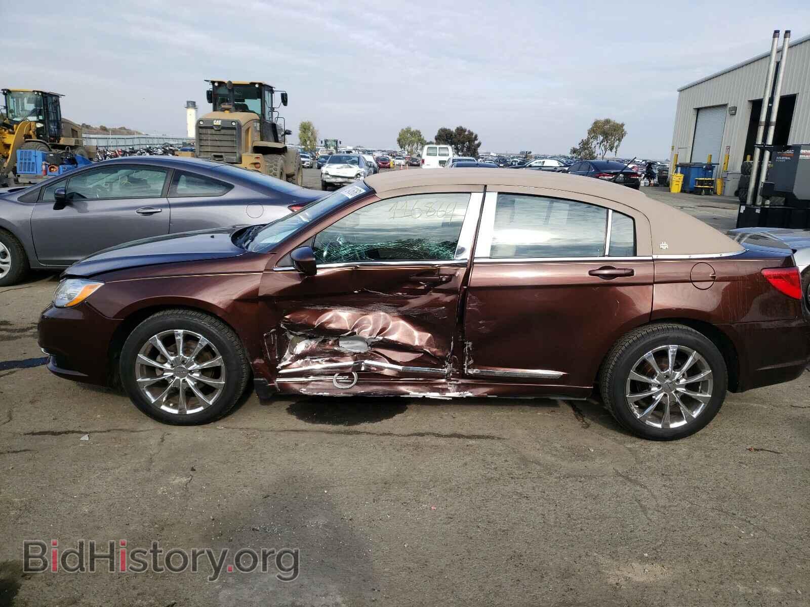 2012 CHRYSLER 200 - VIN: 1C3CCBBB0CN300213 - Фото 9