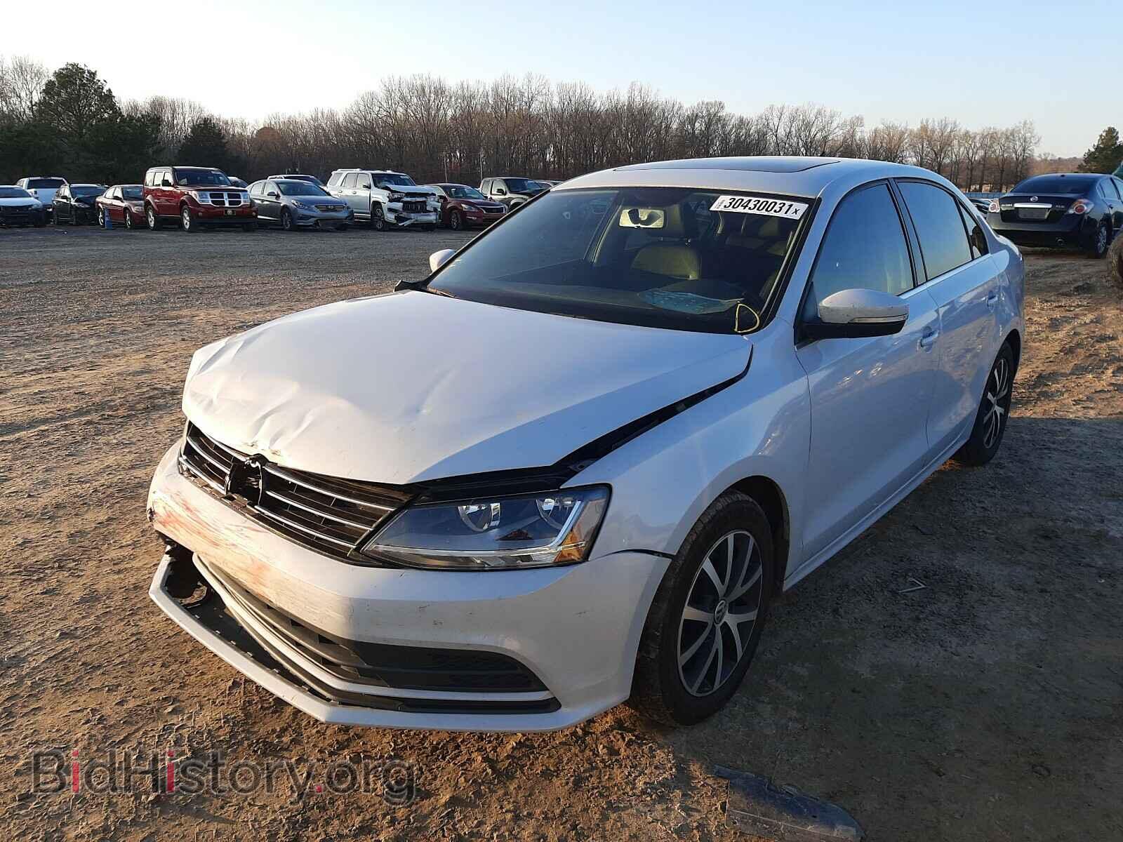 2017 VOLKSWAGEN JETTA - VIN: 3VWDB7AJ3HM273614 - Photo 2