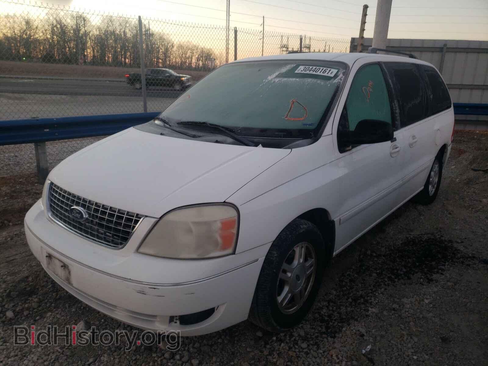 2007 FORD FREESTAR - VIN: 2FMZA52297BA01989 - Фото 2