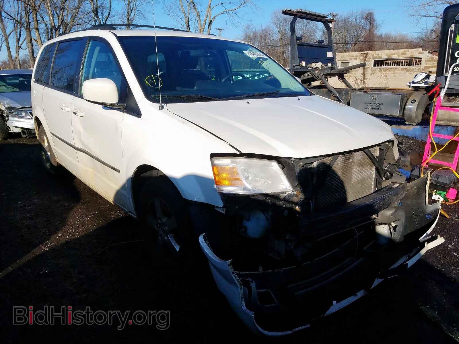Photo 2D4RN5D13AR196521 - DODGE CARAVAN 2010