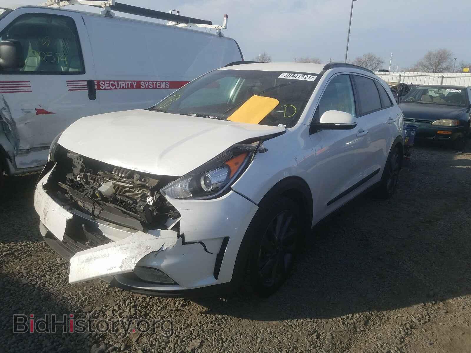 2017 KIA NIRO - VIN: KNDCC3LC2H5068164 - Фото 2