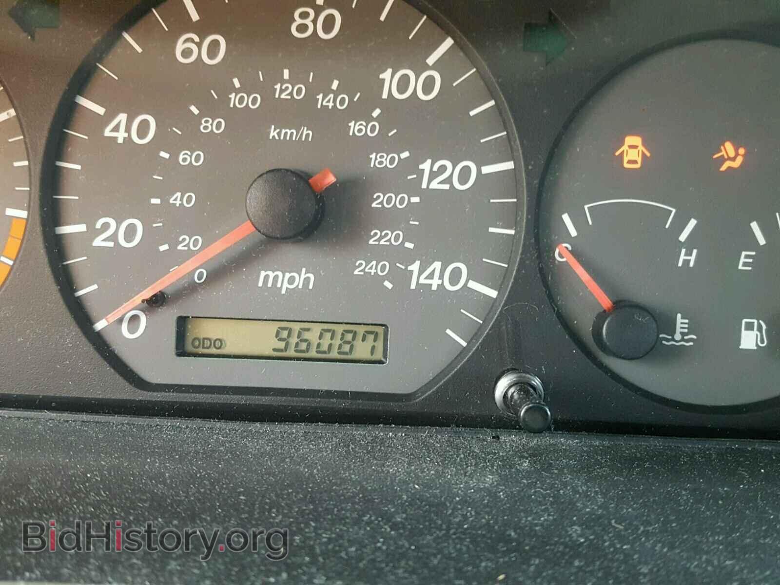 2000 MAZDA 626 - VIN: 1YVGF22D7Y5116832 - Фото 8