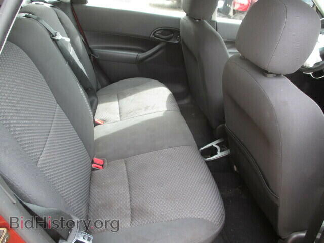 2005 FORD FOCUS - VIN: 3FAFP37N95R107196 - Фото 6