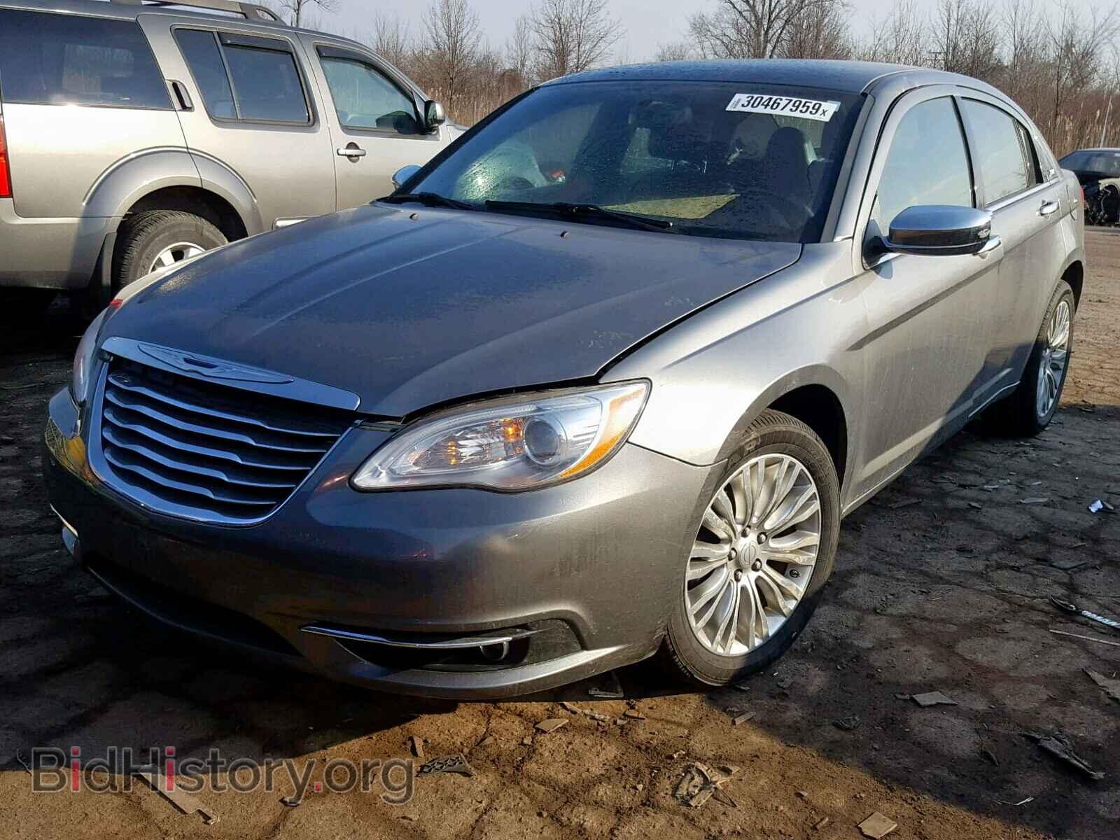2011 CHRYSLER 200 - VIN: 1C3BC2FB9BN612907 - Photo 2
