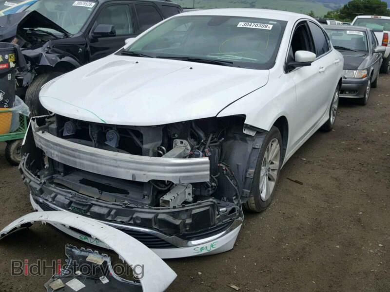 2015 Chrysler 200 (VIN 1C3CCCAB4FN699008) — фото 2 из 10