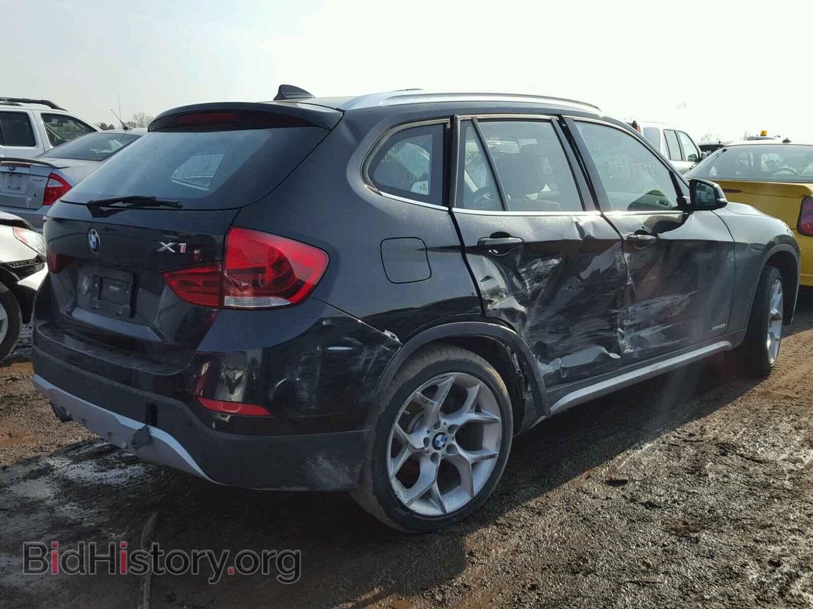 2015 BMW X1 - VIN: WBAVL1C59FVY29166 - Фото 4