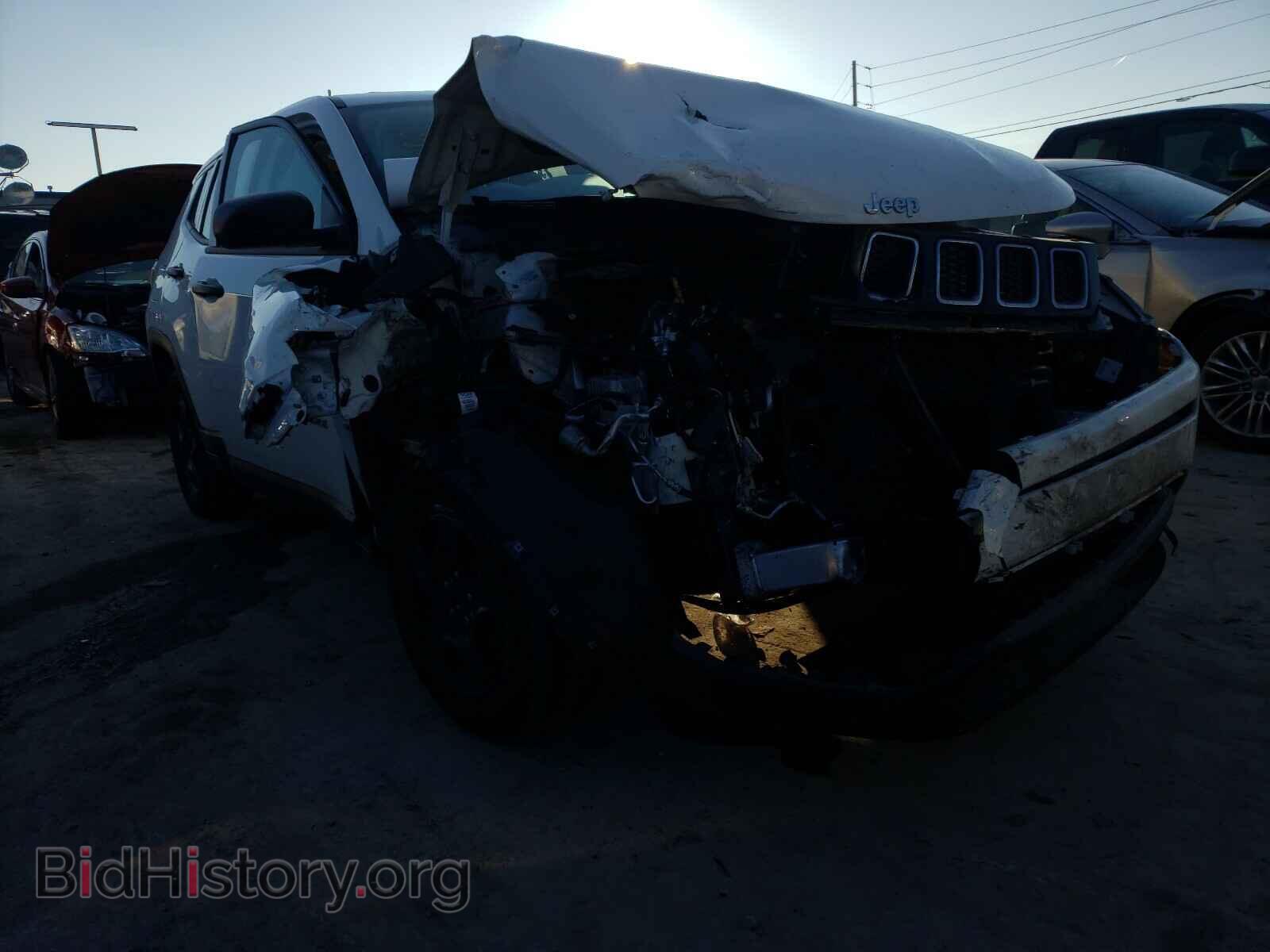 Photo 3C4NJDABXJT146002 - JEEP COMPASS 2018