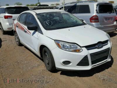 2014 Ford FOCUS Focus S, white — VIN 1FADP3E27EL185572, Copart
