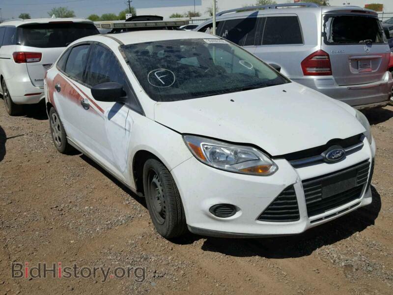 2014 Ford FOCUS Focus S (VIN 1FADP3E27EL185572) — photo 1 of 10, Copart, damage: rear end