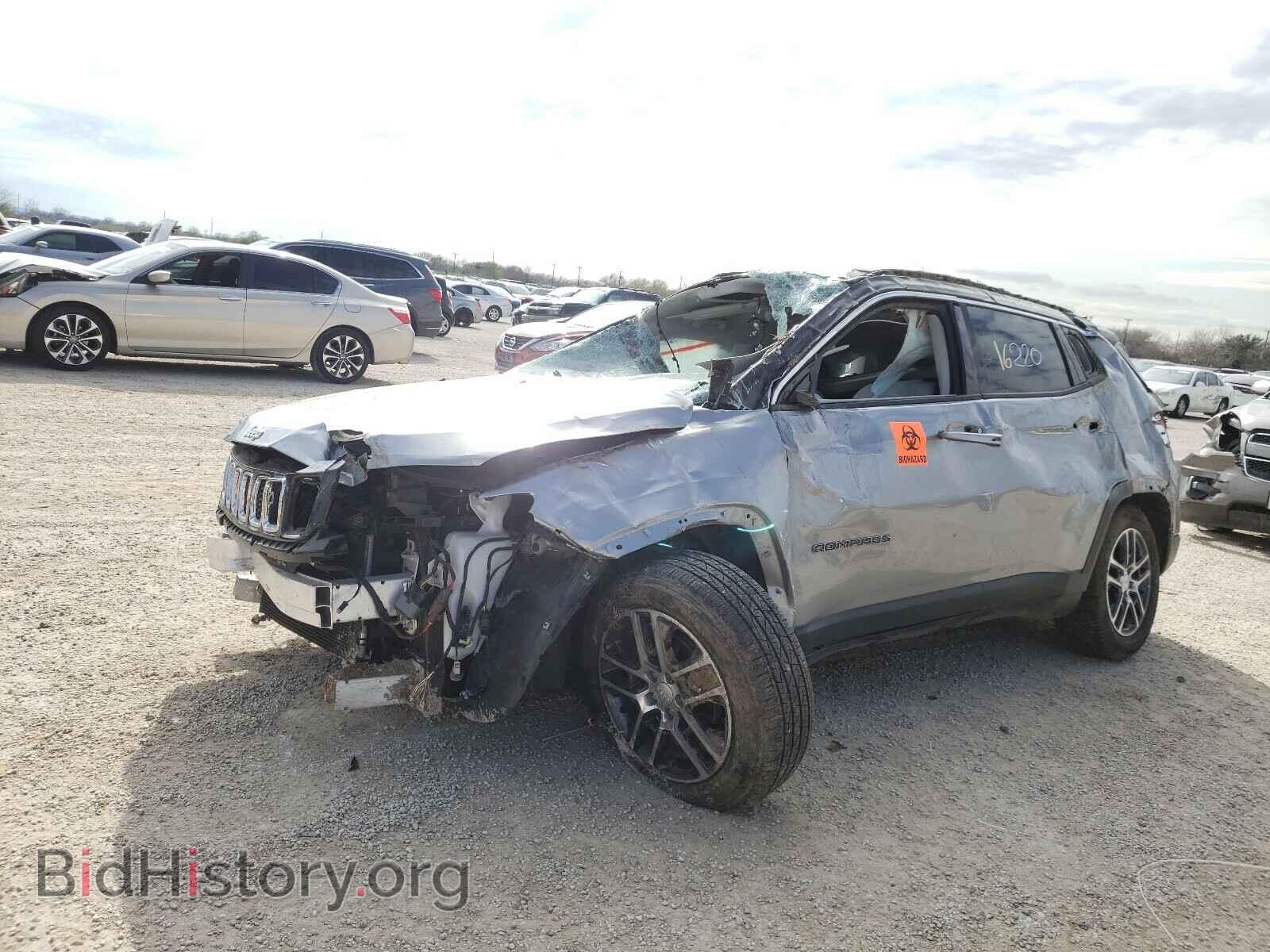 2018 JEEP COMPASS - VIN: 3C4NJCBB3JT318623 - Photo 2