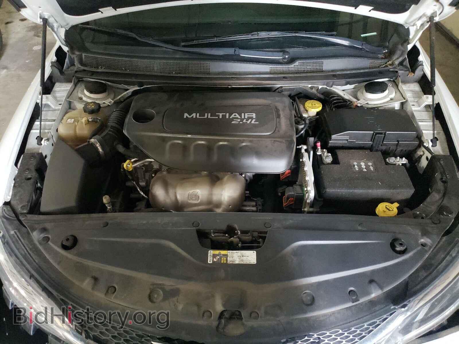 2016 CHRYSLER 200 - VIN: 1C3CCCAB5GN159040 - Фото 7