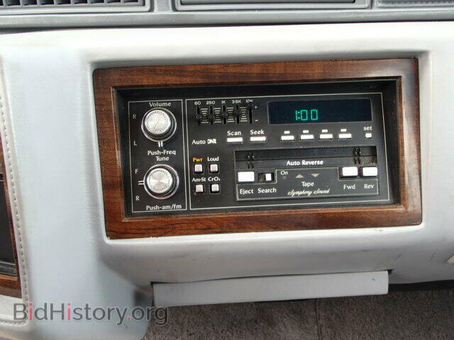 1990 CADILLAC DEVILLE - VIN: 1G6CD5330L4233736 - Photo 9