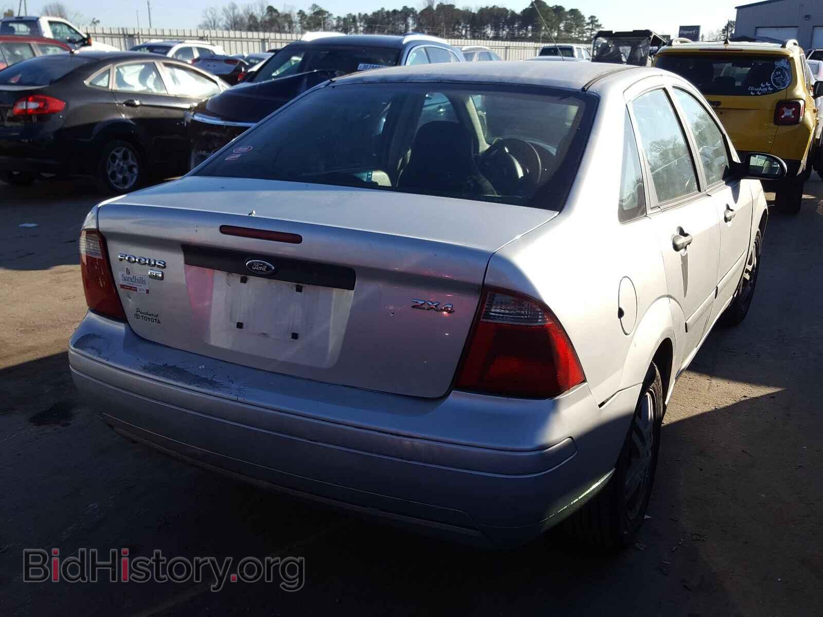 2006 FORD FOCUS - VIN: 1FAHP34N16W121069 - Фото 4