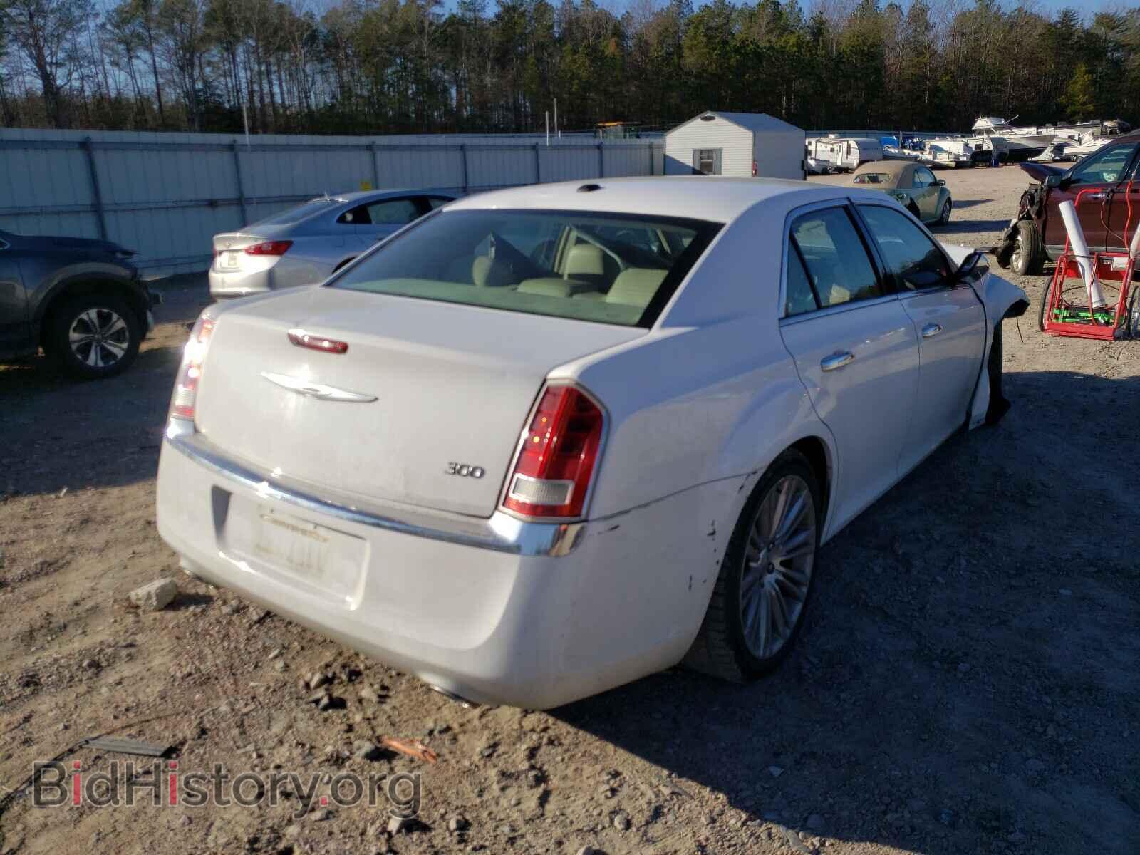 2011 CHRYSLER 300 - VIN: 2C3CA5CG2BH592066 - Фото 4