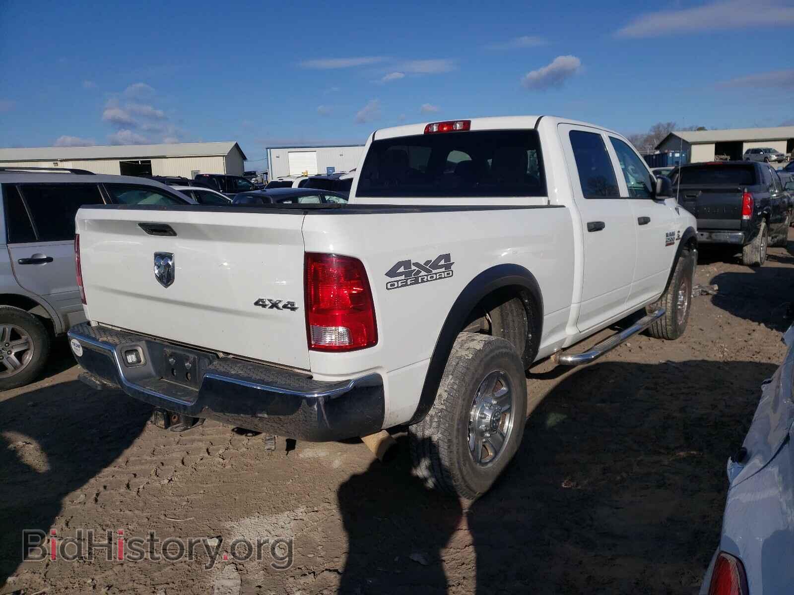 2017 RAM 2500 - VIN: 3C6UR5CL6HG647821 - Фото 4
