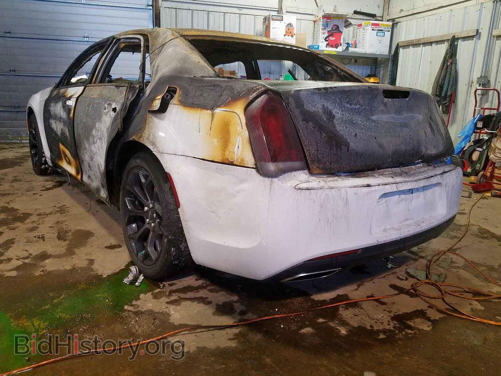 2019 CHRYSLER 300 - VIN: 2C3CCAAG8KH739268 - Фото 3