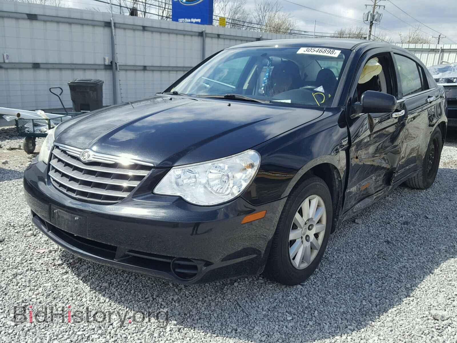 2010 CHRYSLER SEBRING - VIN: 1C3CC4FB5AN173946 - Фото 2