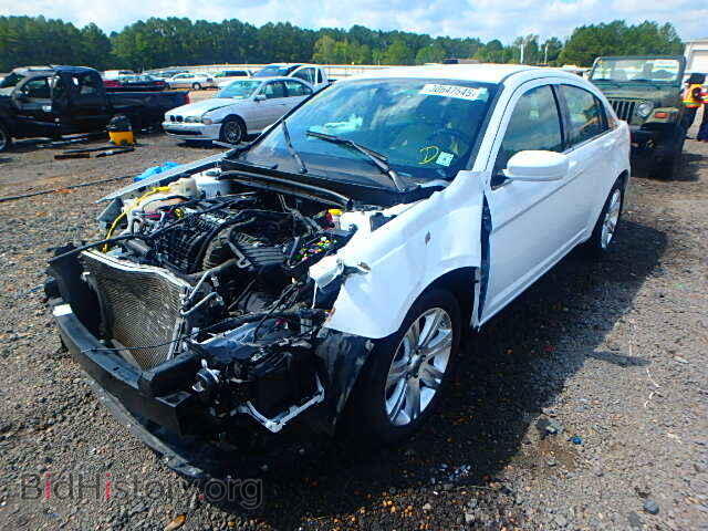 2013 CHRYSLER 200 - VIN: 1C3CCBBB9DN578349 - Фото 2