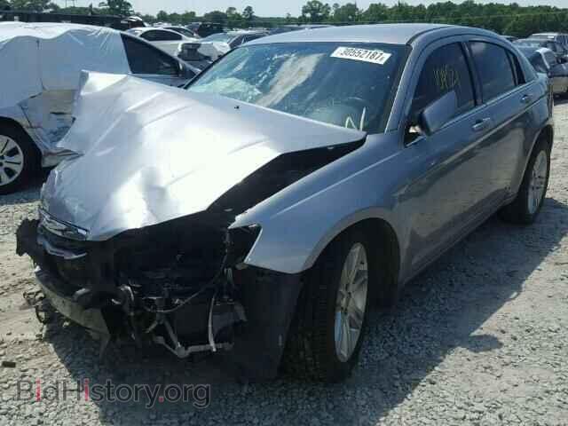 2013 CHRYSLER 200 - VIN: 1C3CCBAB0DN697943 - Photo 2