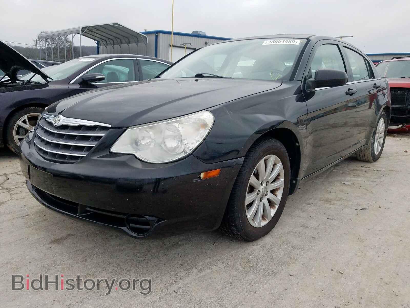 2010 CHRYSLER SEBRING - VIN: 1C3CC5FB2AN167950 - Фото 2