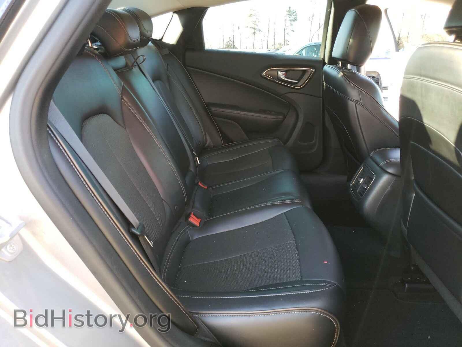 2016 CHRYSLER 200 - VIN: 1C3CCCCB2GN135890 - Фото 6