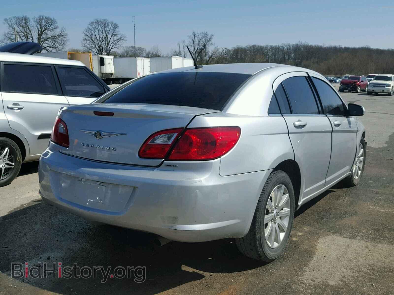 2010 CHRYSLER SEBRING - VIN: 1C3CC5FB2AN223885 - Фото 4