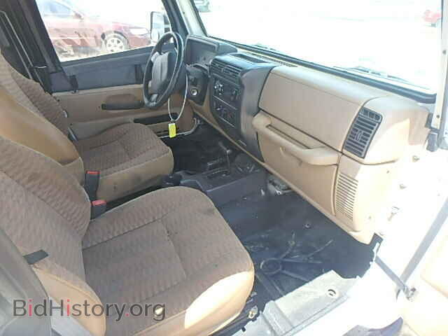 2000 JEEP WRANGLER - VIN: 1J4FA29P2YP723803 - Фото 5