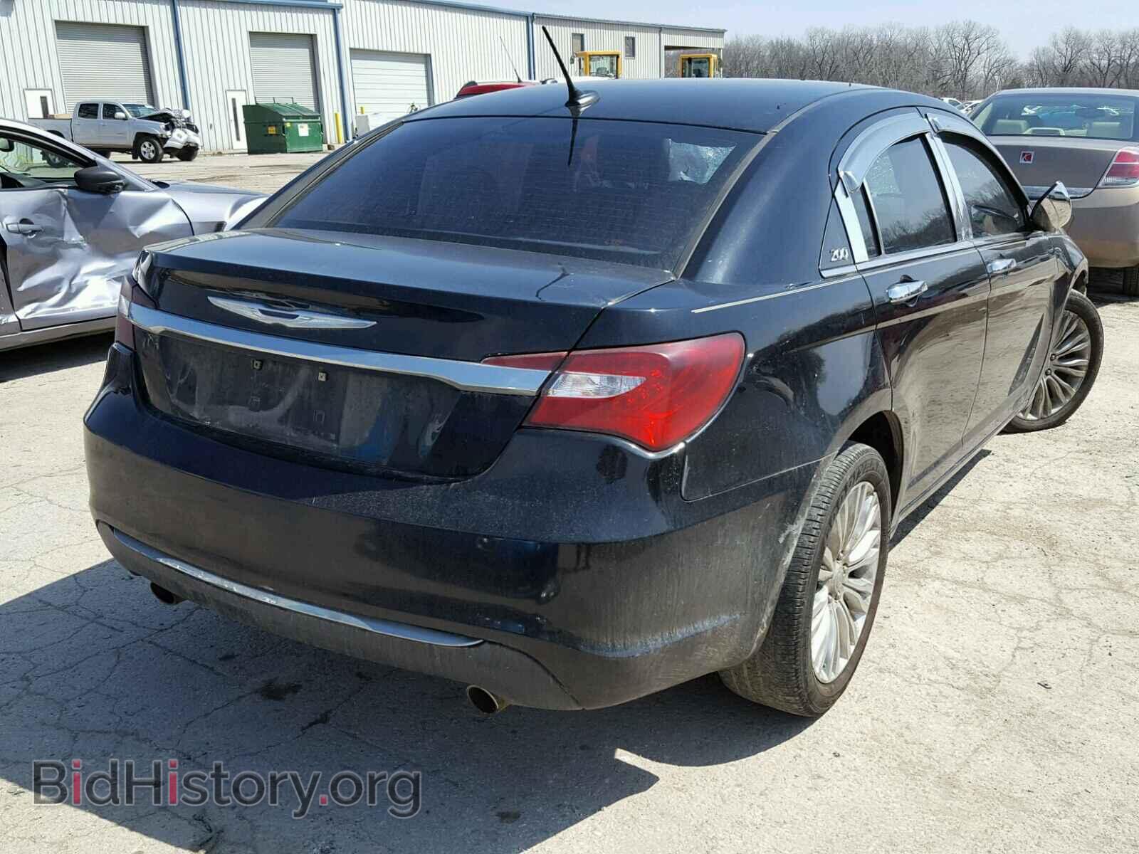 2011 CHRYSLER 200 - VIN: 1C3BC2FG2BN611142 - Photo 4