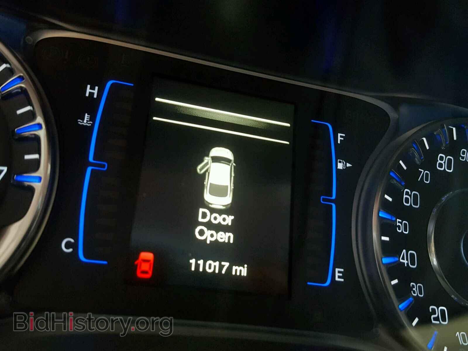 2015 CHRYSLER 200 - VIN: 1C3CCCAB5FN655034 - Фото 8