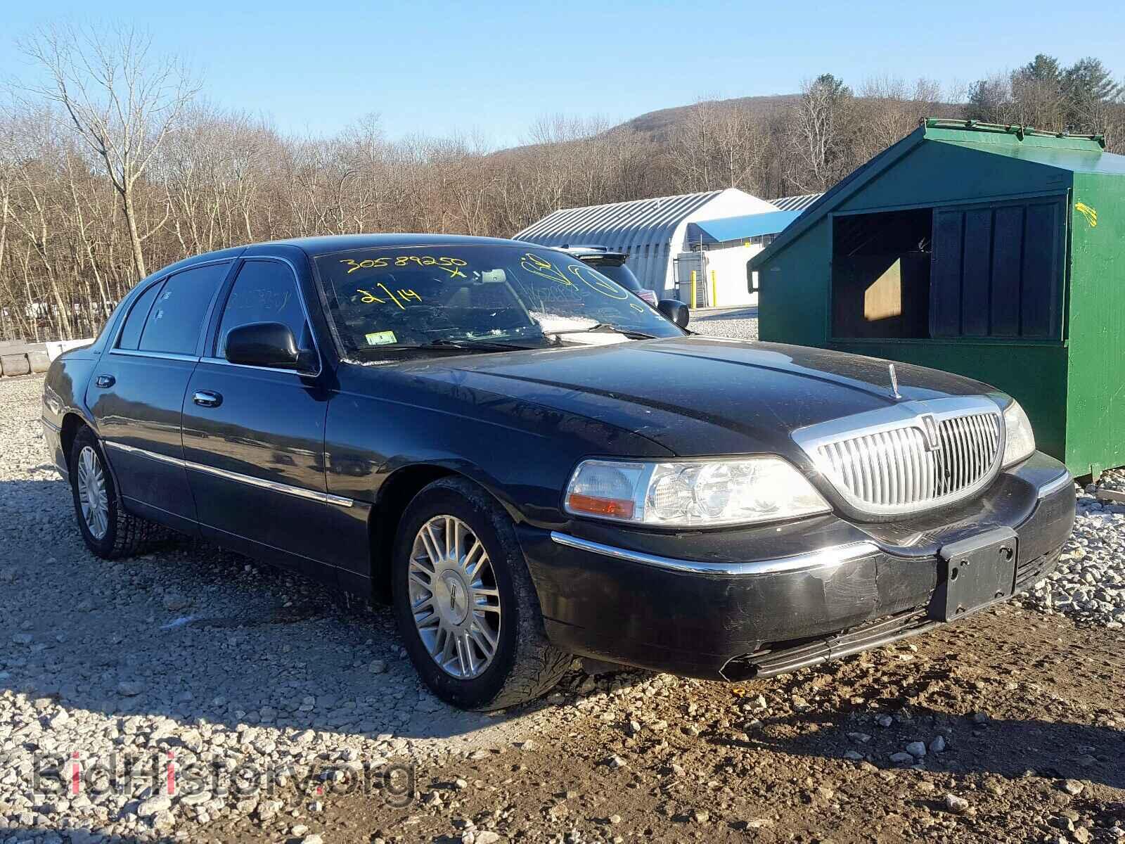 Фотография 2LNBL8EV7BX761983 - LINCOLN TOWNCAR 2011