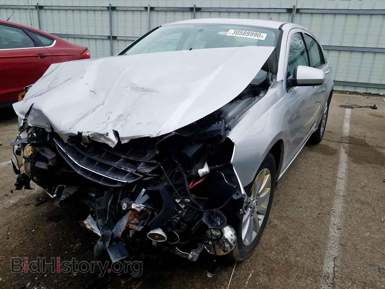2010 CHRYSLER SEBRING - VIN: 1C3CC5FB8AN232719 - Photo 2