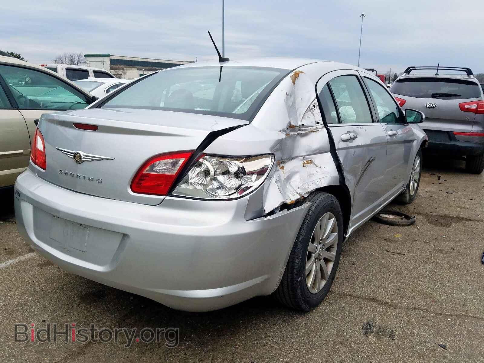 2010 CHRYSLER SEBRING - VIN: 1C3CC5FB8AN232719 - Photo 4