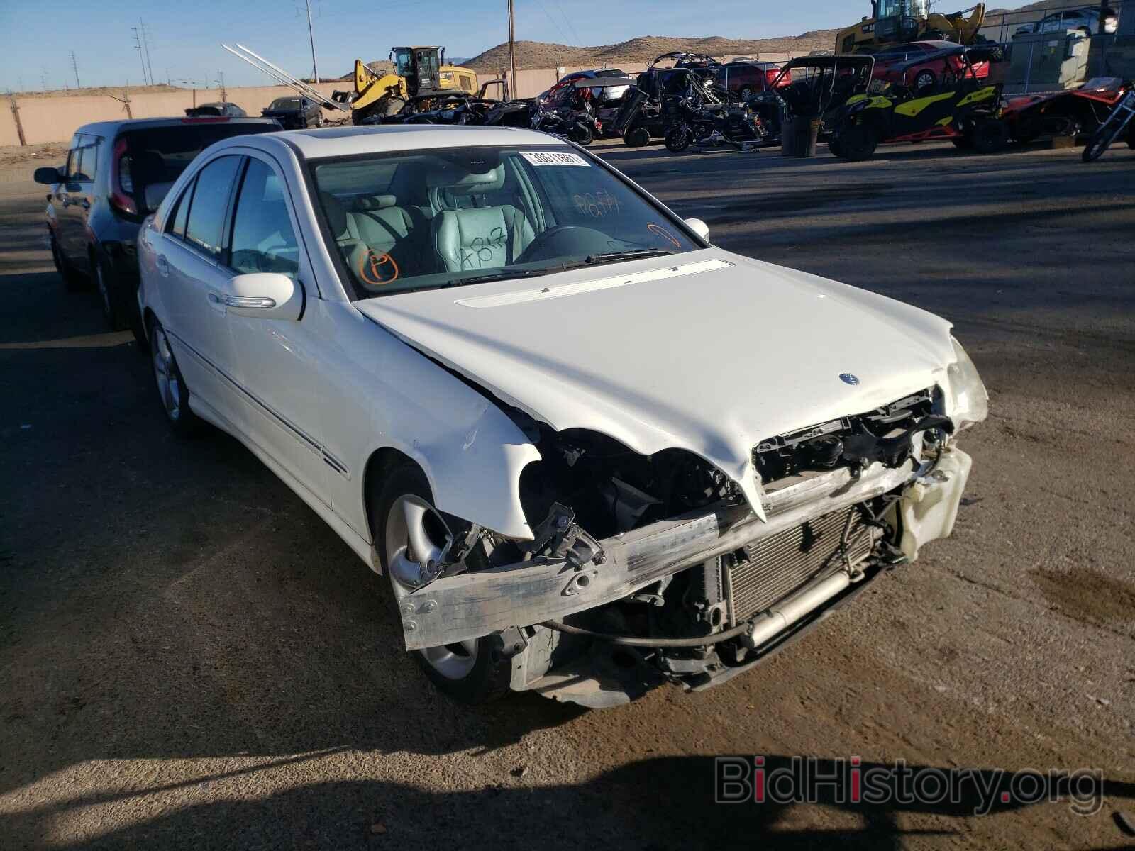 Photo WDBRF52J06F813495 - MERCEDES-BENZ C CLASS 2006