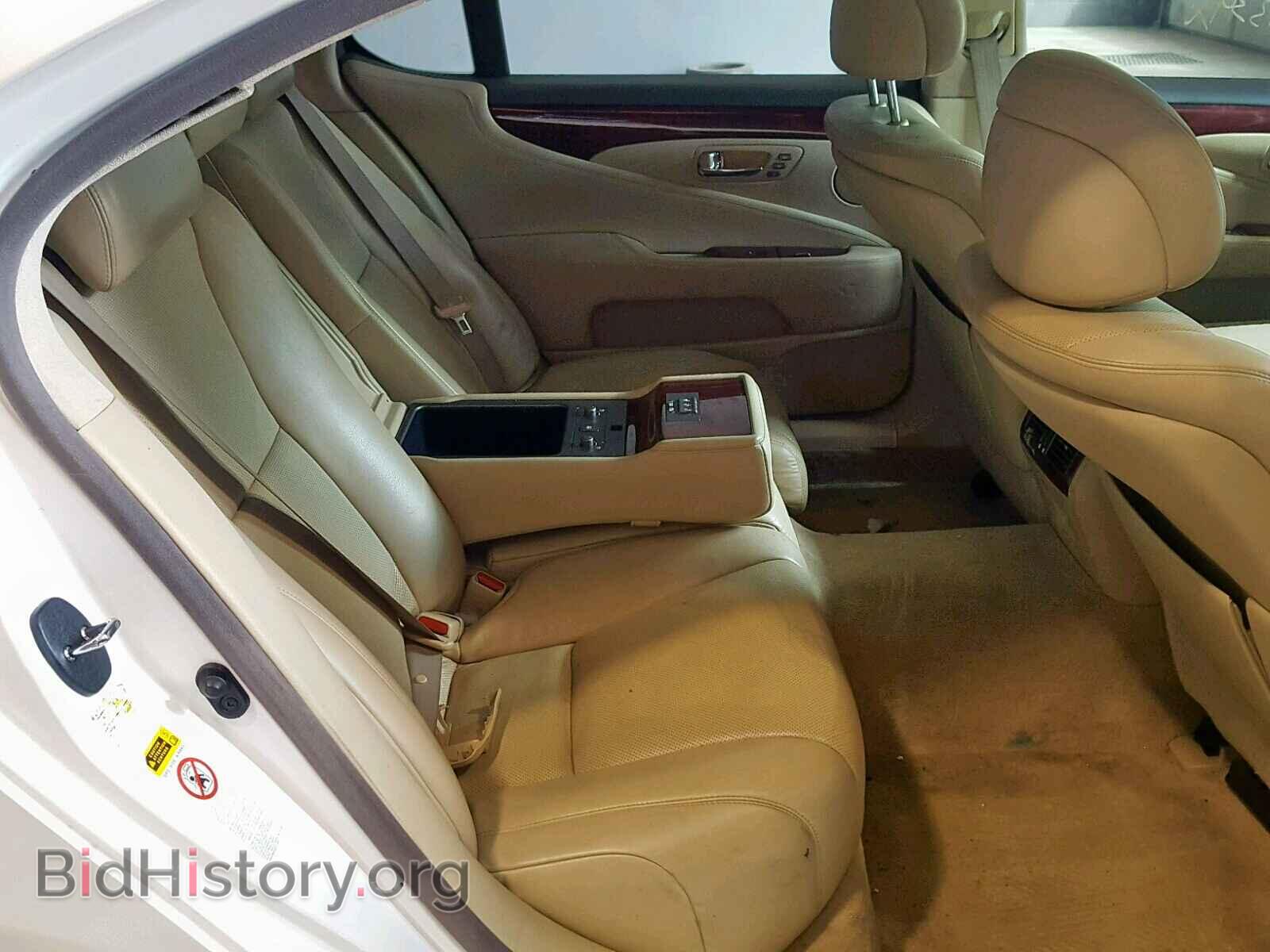 2007 LEXUS LS460 - VIN: JTHGL46F275017404 - Photo 6