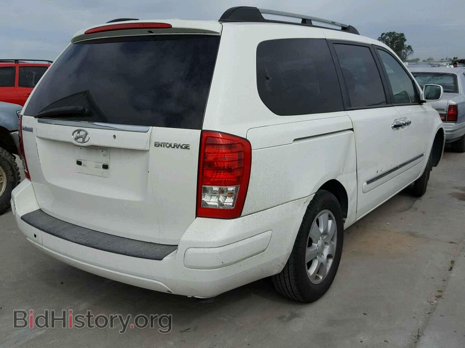 2007 HYUNDAI ENTOURAGE - VIN: KNDMC233776011739 - Фото 4