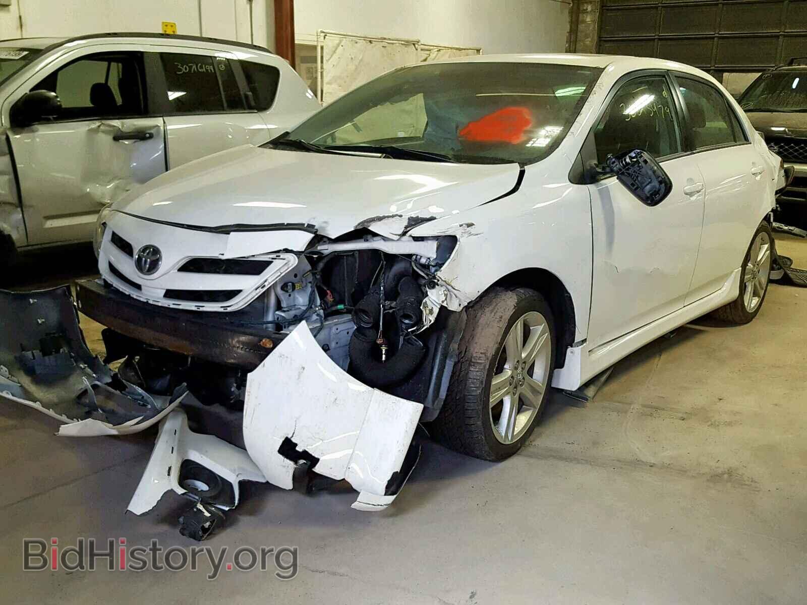 2013 TOYOTA COROLLA BA - VIN: 2T1BU4EE8DC111447 - Фото 2