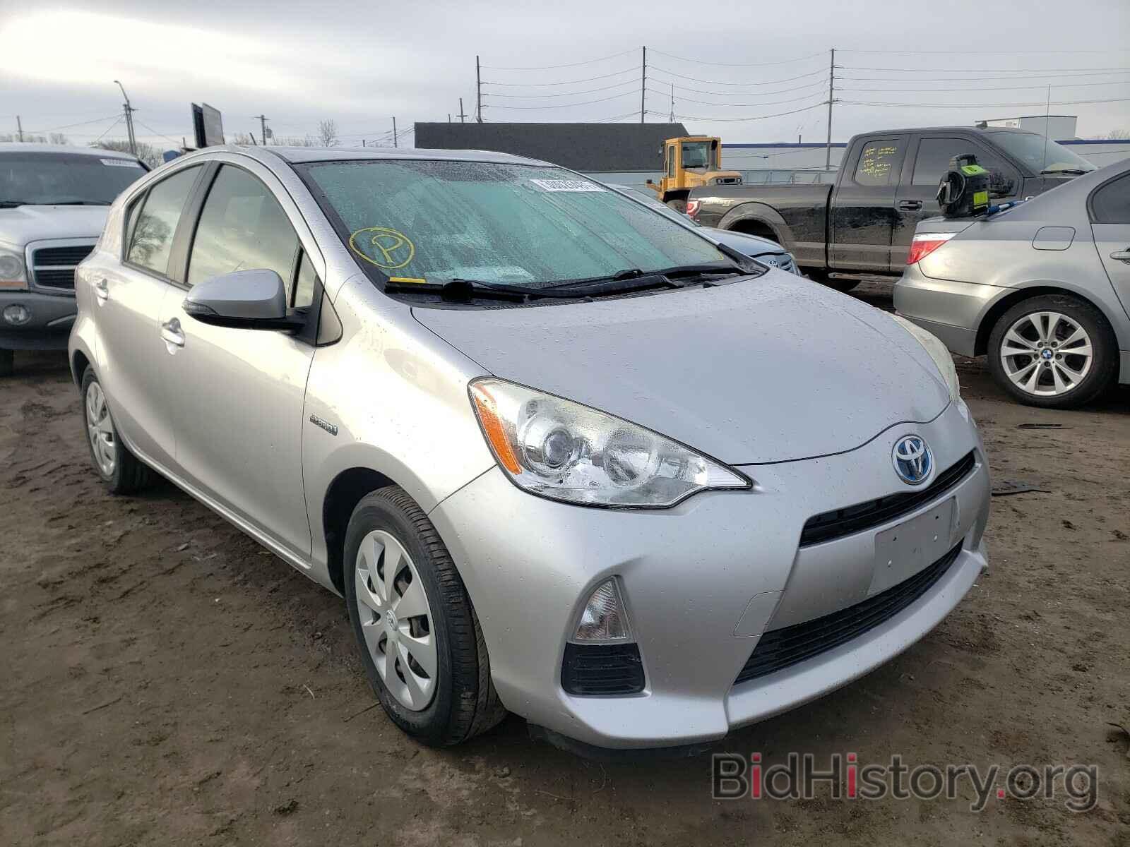 Фотография JTDKDTB36D1538918 - TOYOTA PRIUS 2013