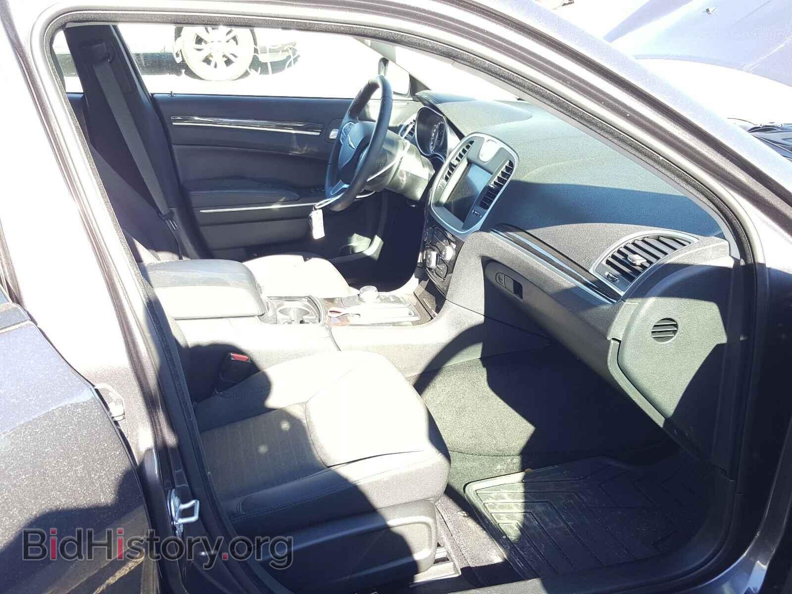 2019 CHRYSLER 300 - VIN: 2C3CCAAG7KH502402 - Фото 5