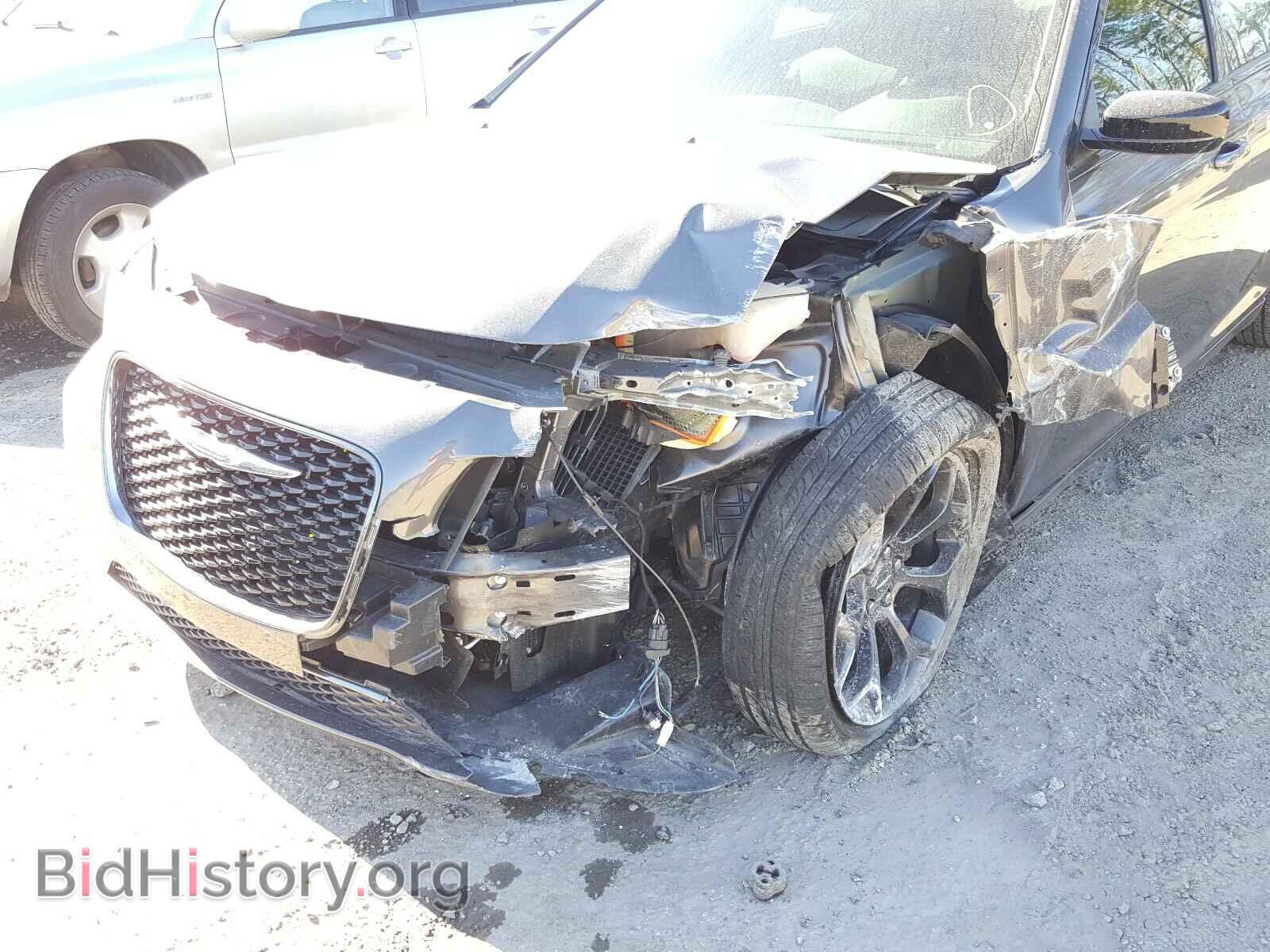 2019 CHRYSLER 300 - VIN: 2C3CCAAG7KH502402 - Фото 9