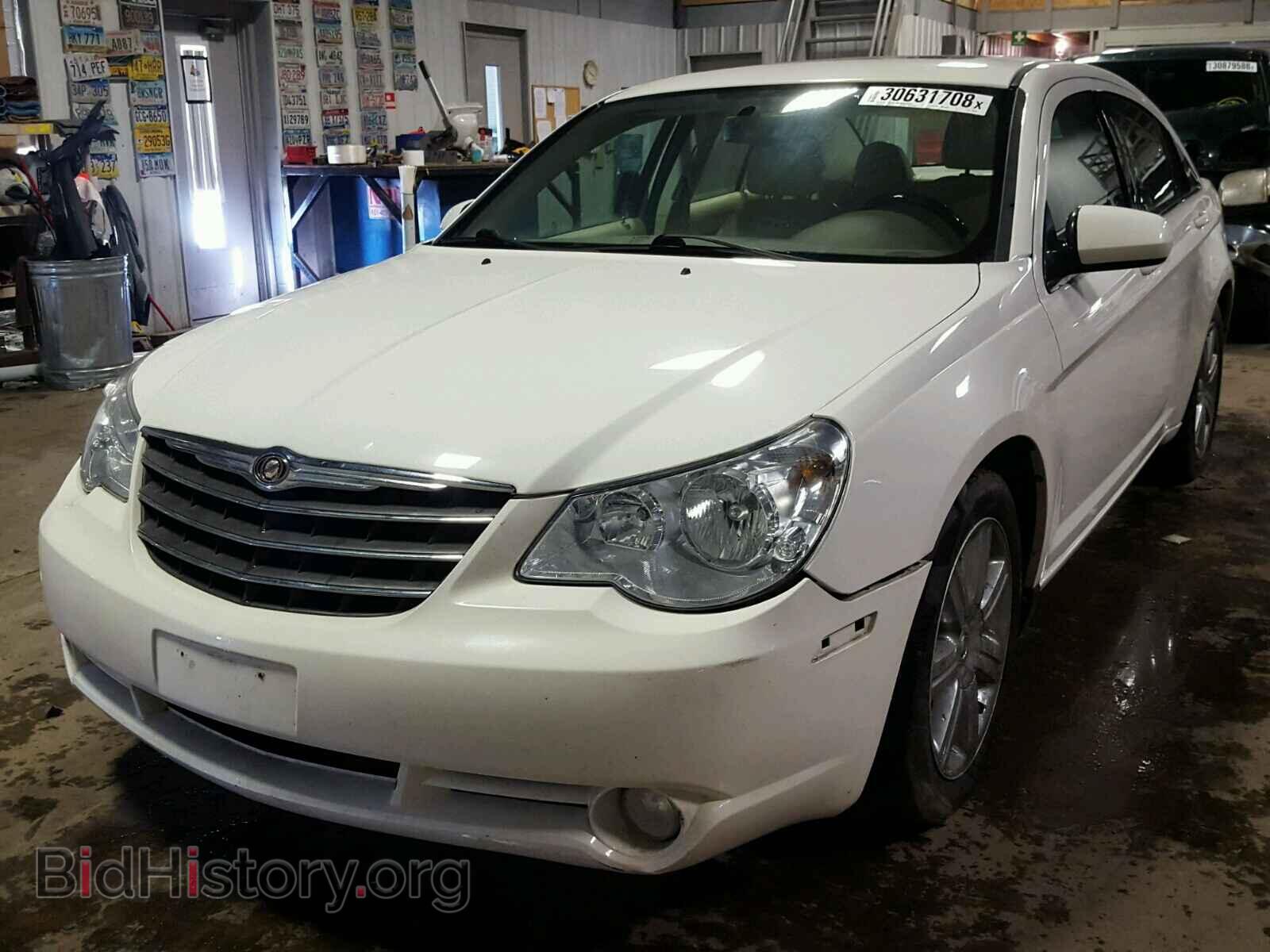 2010 CHRYSLER SEBRING - VIN: 1C3CC5FV2AN214498 - Фото 2