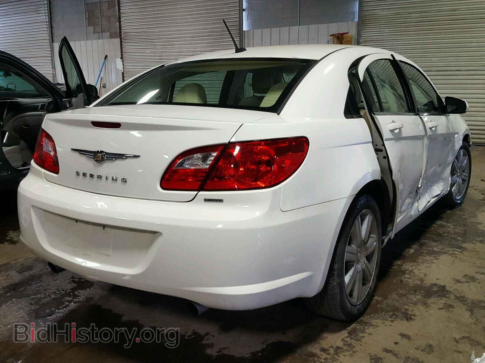 2010 CHRYSLER SEBRING - VIN: 1C3CC5FV2AN214498 - Фото 4