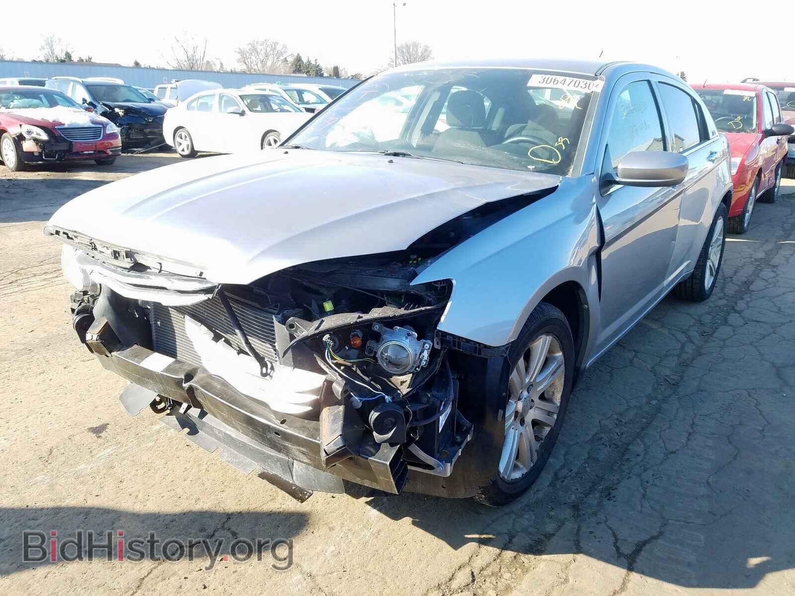 2013 CHRYSLER 200 - VIN: 1C3CCBBB9DN610166 - Фото 2