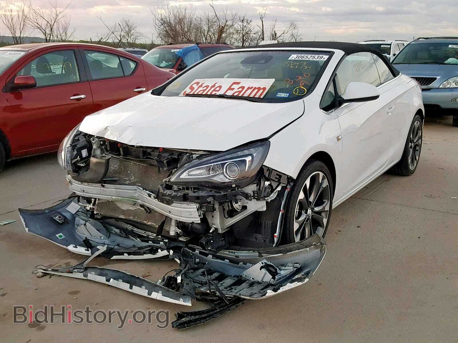 2016 BUICK CASCADA - VIN: W04WT3N53GG048577 - Photo 2